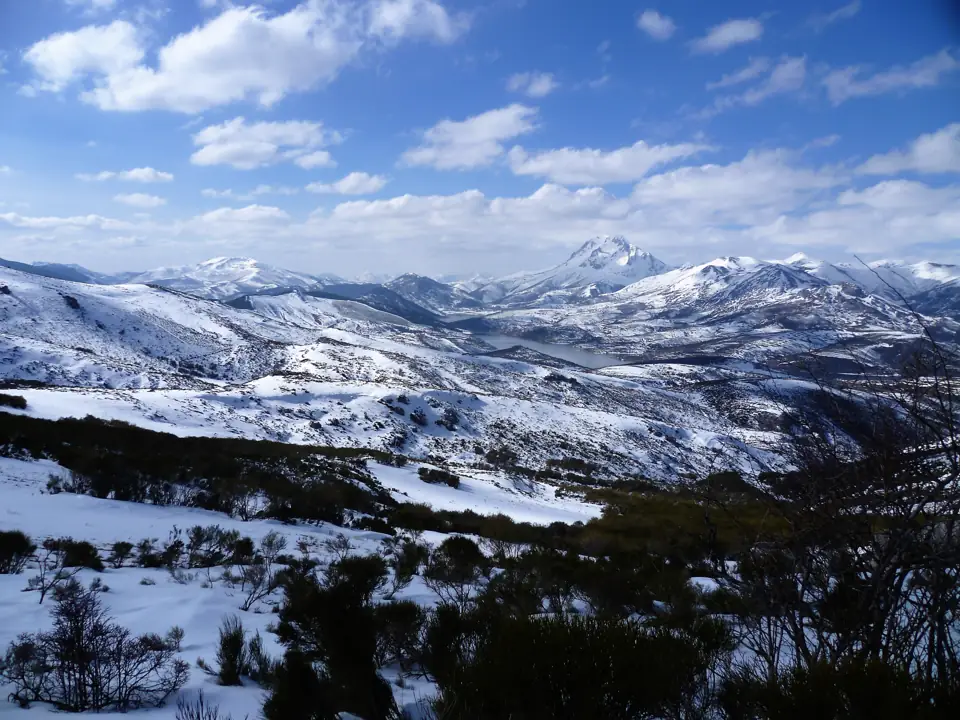 Pico Espiguete desde Peña Miranda Montaña Palentina Spain