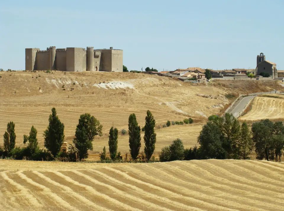 Montealegre castillo visto desde lejos ni