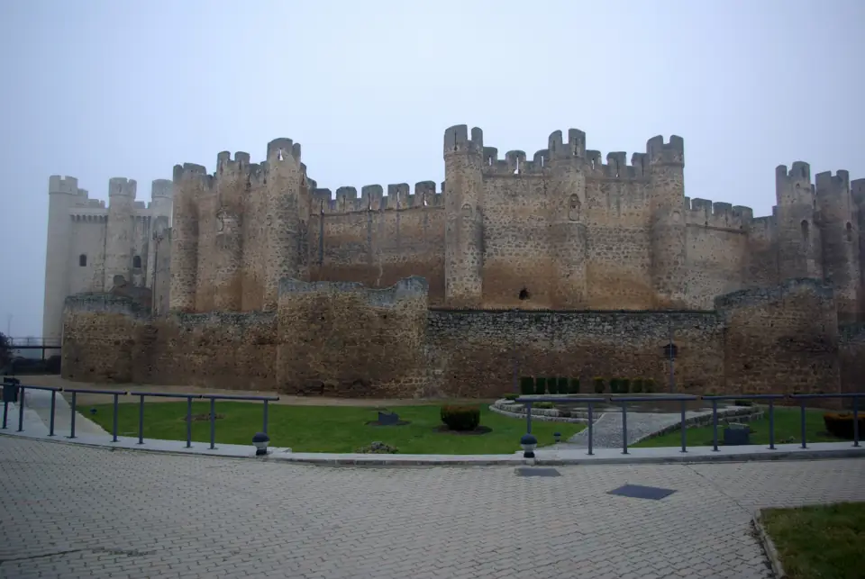 Valencia de Don Juan 03 castillo by-dpc