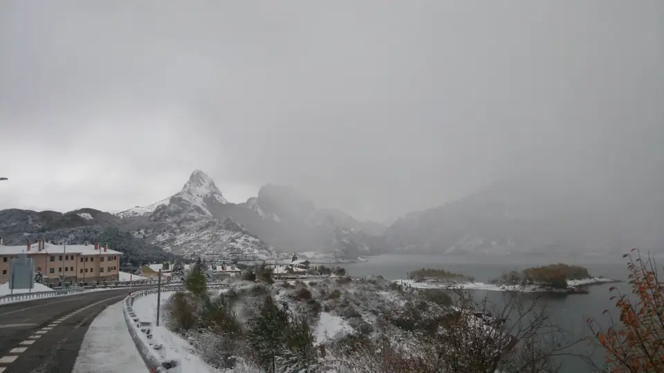 Embalse de Riaño desde el pueblo
