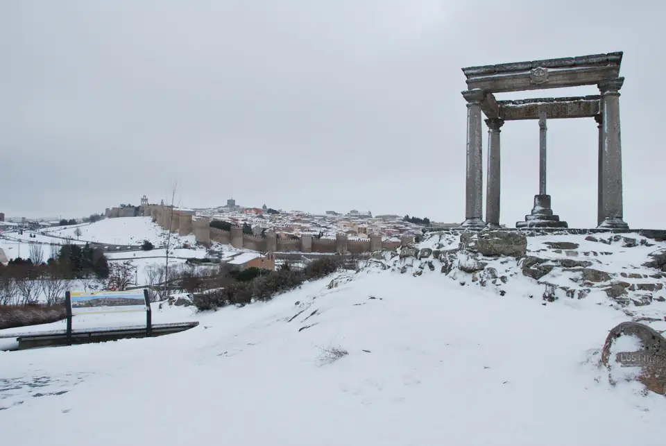 Quatro postes and city walls of Avila in winter