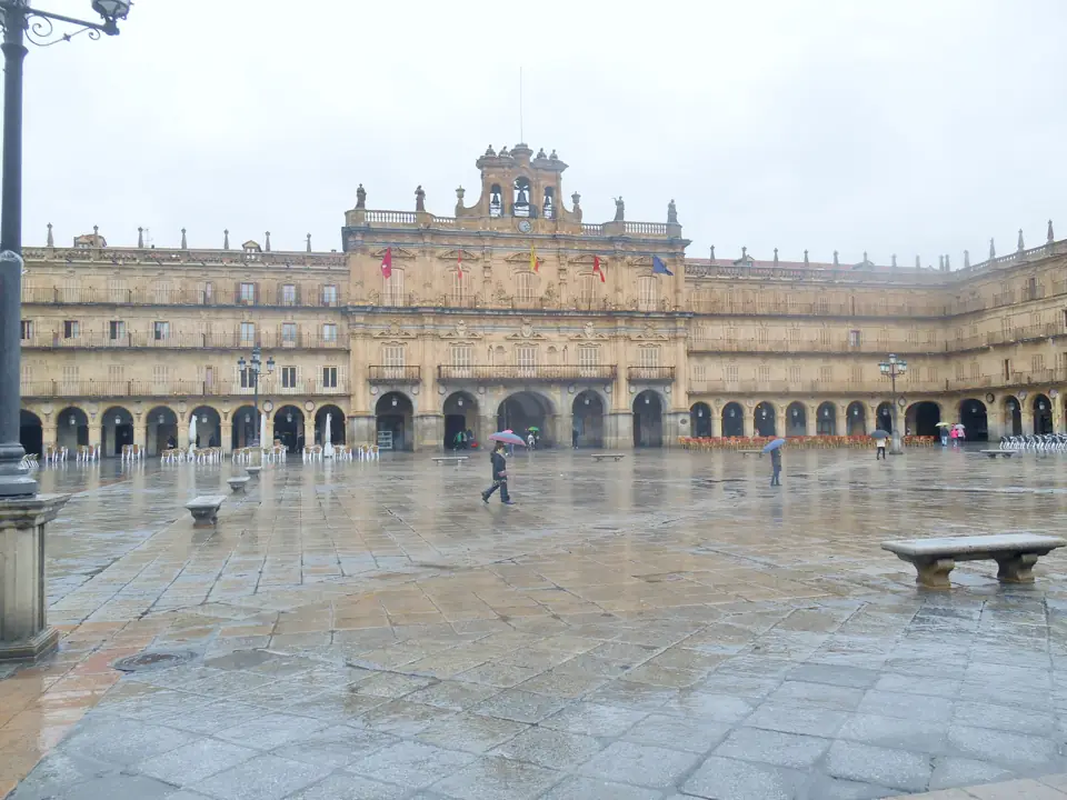 Salamanca. Plaza Mayor con lluvia