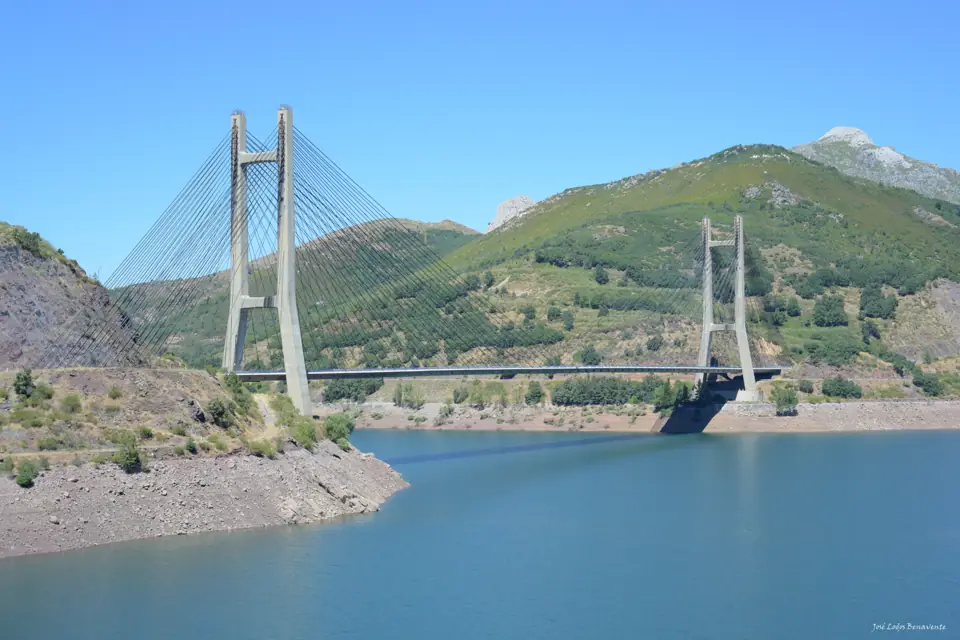 Carlos Fernández Casado bridge, over the Barrios de Luna reservoir, León, Spain